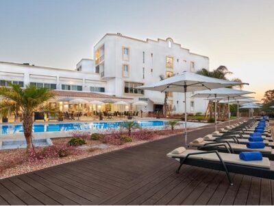 Dona Filipa Hotel pool 2